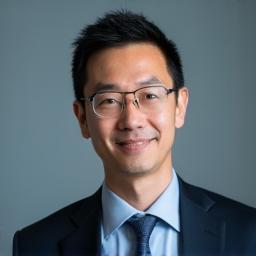Professional portrait of David Kim, Data Journalism Expert